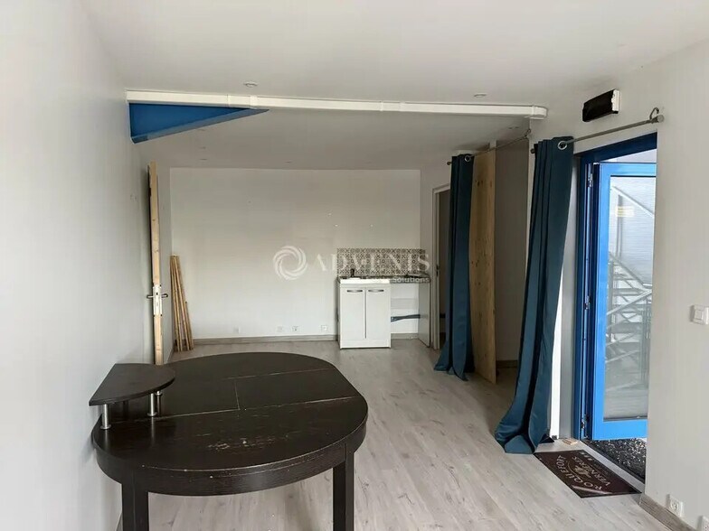 Local d'activités dans Villenoy à vendre - Photo intérieure – Image 3 sur 9