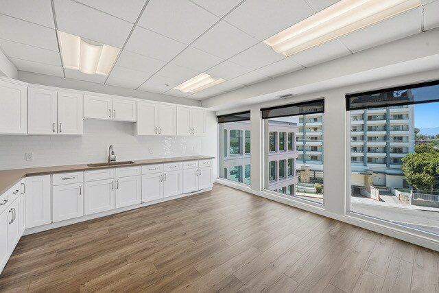 2727 W Alameda Ave, Burbank, CA à louer Photo intérieure– Image 1 sur 8
