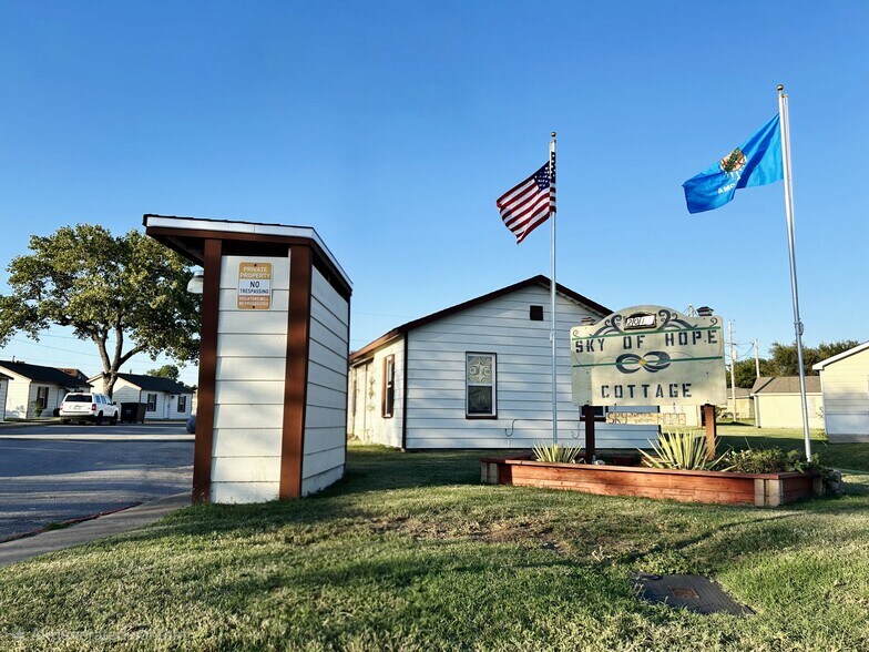 2009 NW Hoover Ave, Lawton, OK à vendre - Photo de l’immeuble – Image 2 sur 18