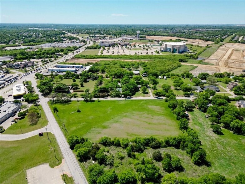 Russell Ln, Mansfield, TX à vendre - Aérien – Image 2 sur 17
