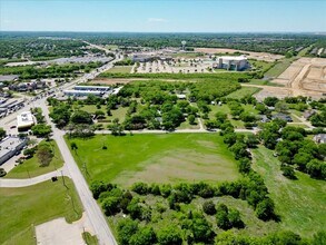 Russell Ln, Mansfield, TX - Vue aérienne vue de carte - Image1
