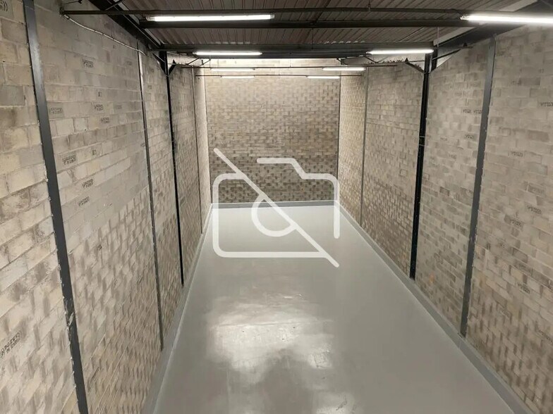 Industriel/Logistique dans Noisy-le-Grand à louer - Photo de l’immeuble – Image 1 sur 4