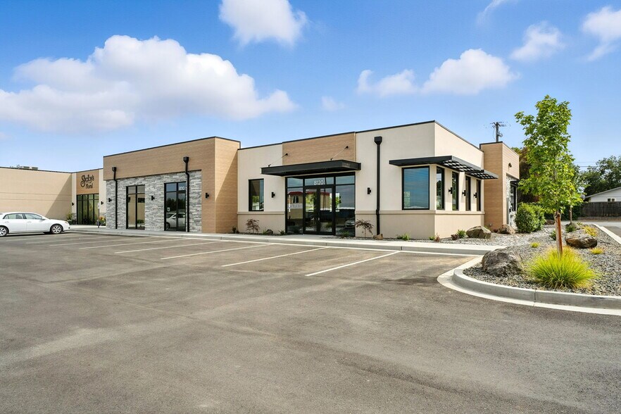 6018 W Clearwater Ave, Kennewick, WA à louer - Photo principale – Image 1 sur 24