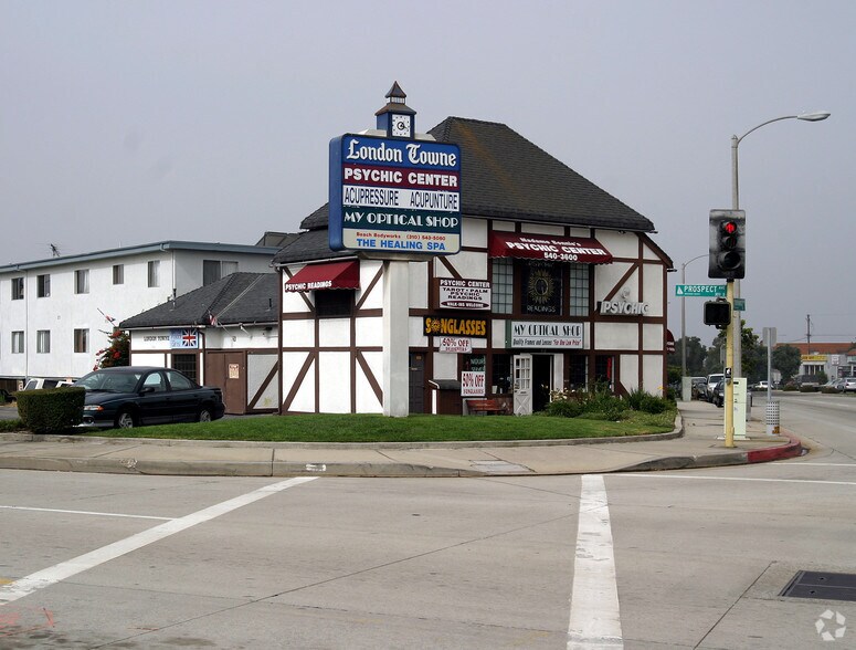 910 Torrance Blvd, Redondo Beach, CA à vendre - Photo de l’immeuble – Image 1 sur 12