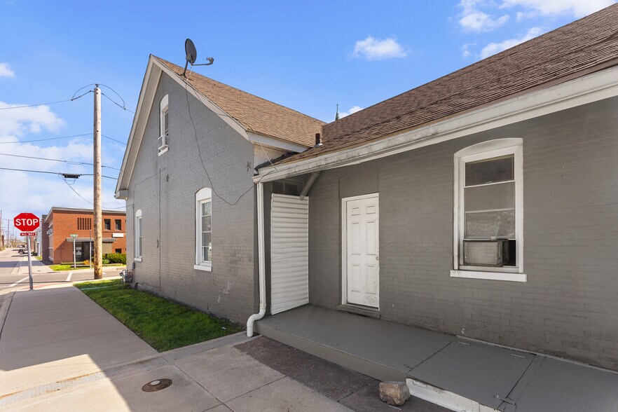 31 N 14th St, Belleville, IL à vendre - Photo de l’immeuble – Image 2 sur 22