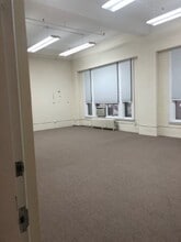 303-305 Fifth Ave, New York, NY à louer Photo intérieure– Image 1 sur 4