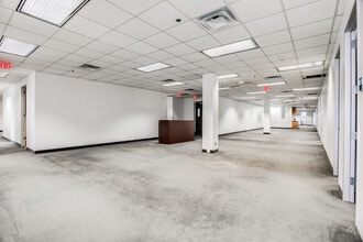 6851 NE Loop 820, North Richland Hills, TX à louer Photo intérieure– Image 2 sur 6