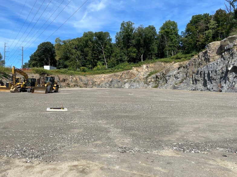 90 Shelter Rock Rd, Danbury, CT à louer - Photo de l’immeuble – Image 2 sur 4