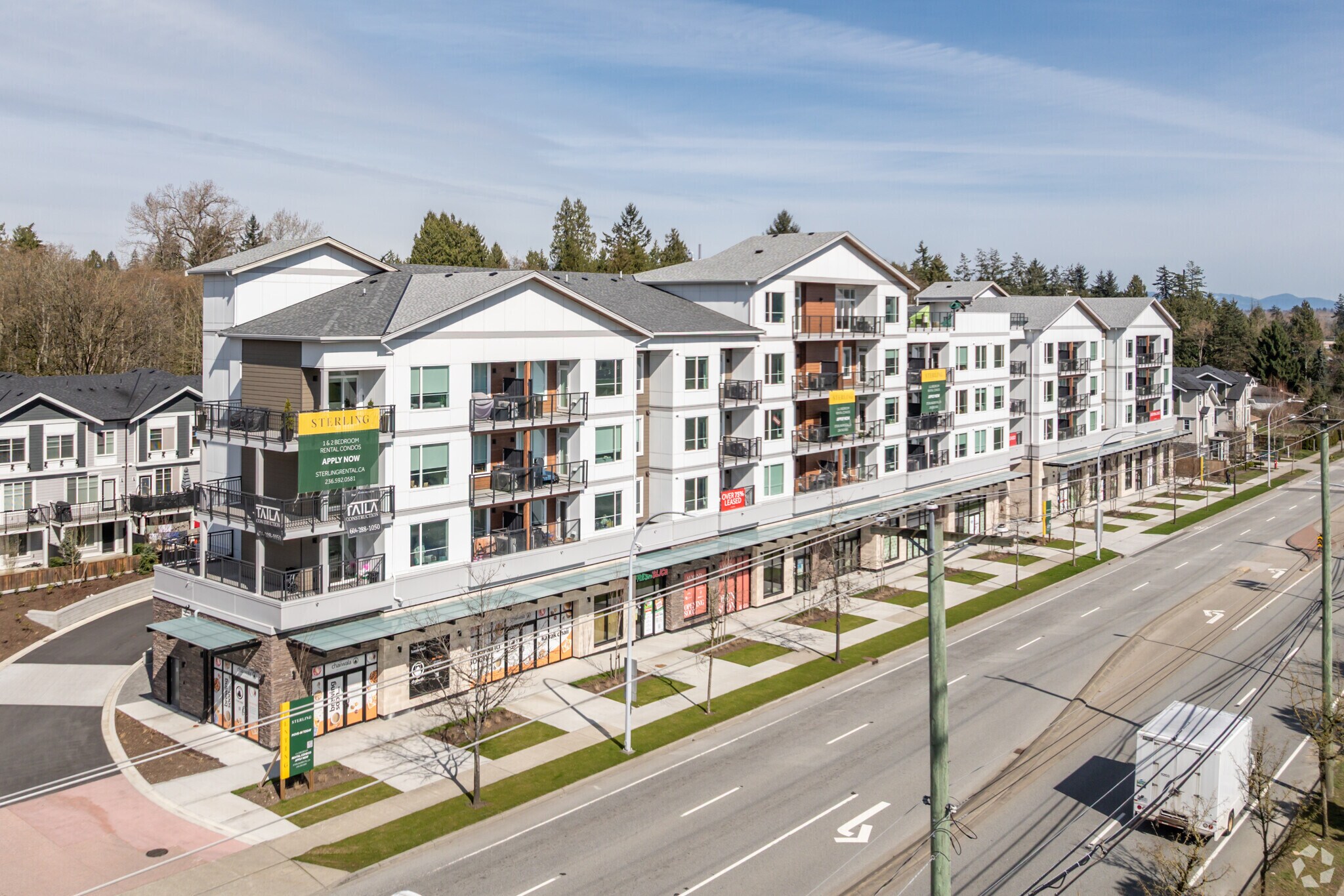 14455 63A Av, Surrey, BC à louer Photo principale– Image 1 sur 5