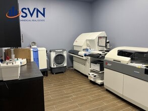 2764 Aurora Ave, Naperville, IL à louer Photo de l’immeuble– Image 2 sur 2