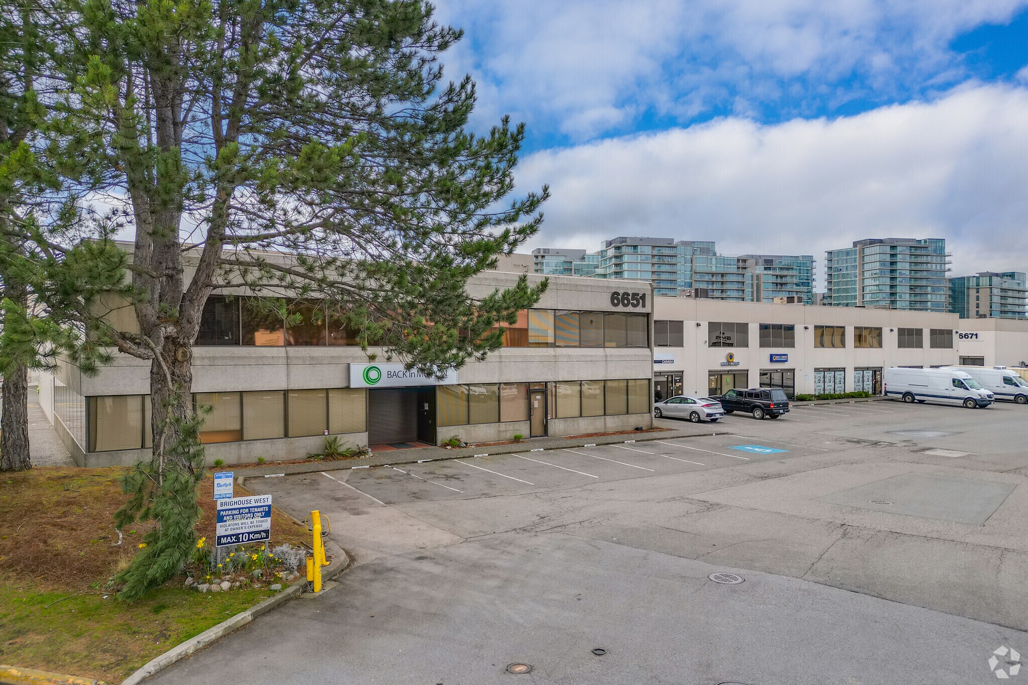 6651-6671 Elmbridge Way, Richmond, BC à louer Photo principale– Image 1 sur 7