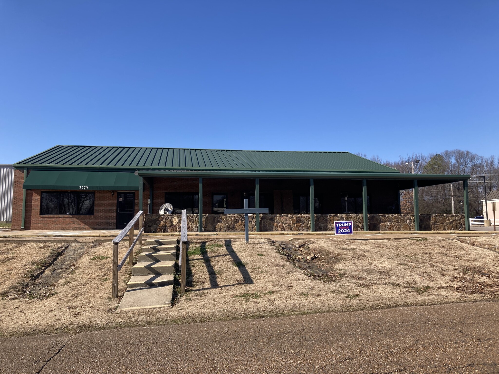 2779 Whitten Rd, Memphis, TN à vendre Photo de l’immeuble– Image 1 sur 10