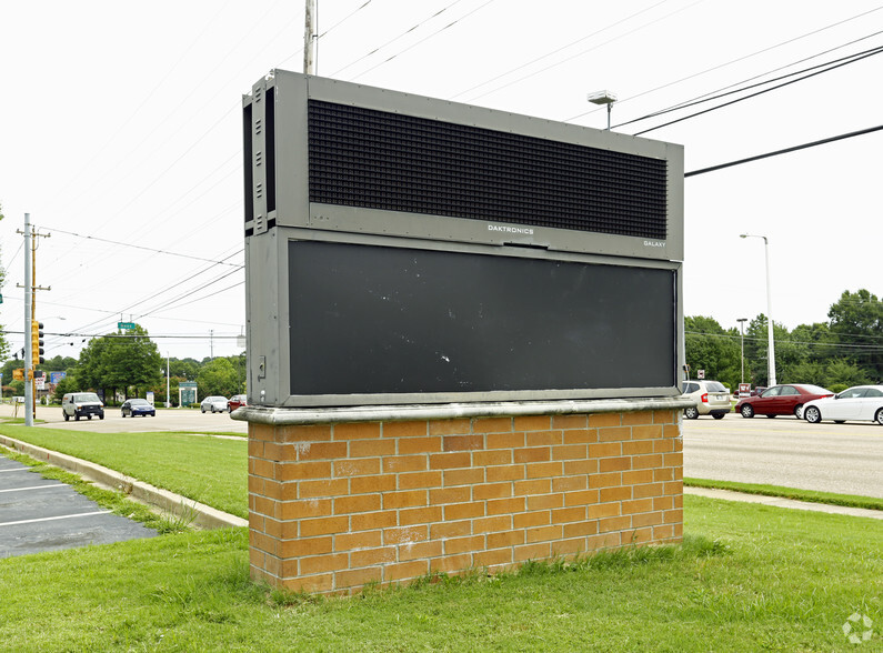 6672 E Shelby Dr, Memphis, TN à louer - Photo de l’immeuble – Image 3 sur 4