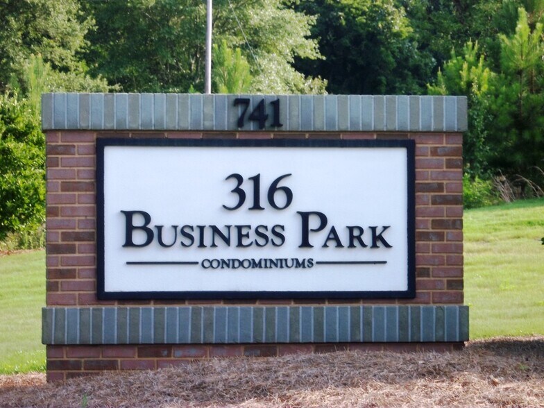 741 Harry McCarty Rd, Bethlehem, GA à louer - Photo principale – Image 1 sur 20