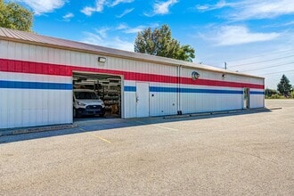 5342 Elmwood Ave, Indianapolis, IN à louer Photo intérieure– Image 1 sur 4