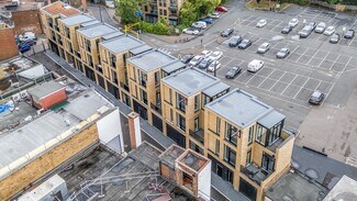 Plus de détails pour 220 Trade Close, Londres - Logement à vendre