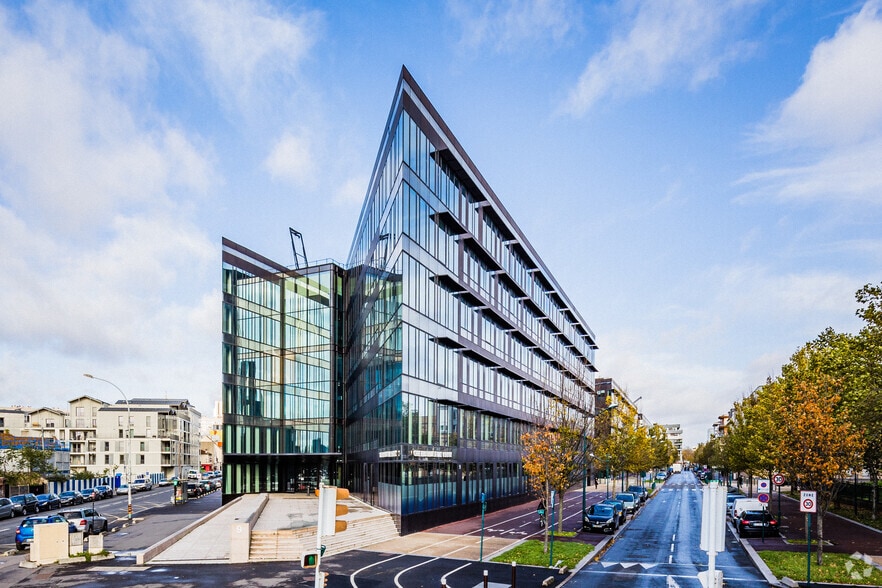 9 Rue Henri Barbusse, Gennevilliers, Gennevilliers à louer - Photo de l’immeuble – Image 2 sur 3