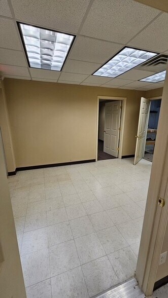 550 Steed Rd, Trinity, AL à louer - Photo de l’immeuble – Image 3 sur 17
