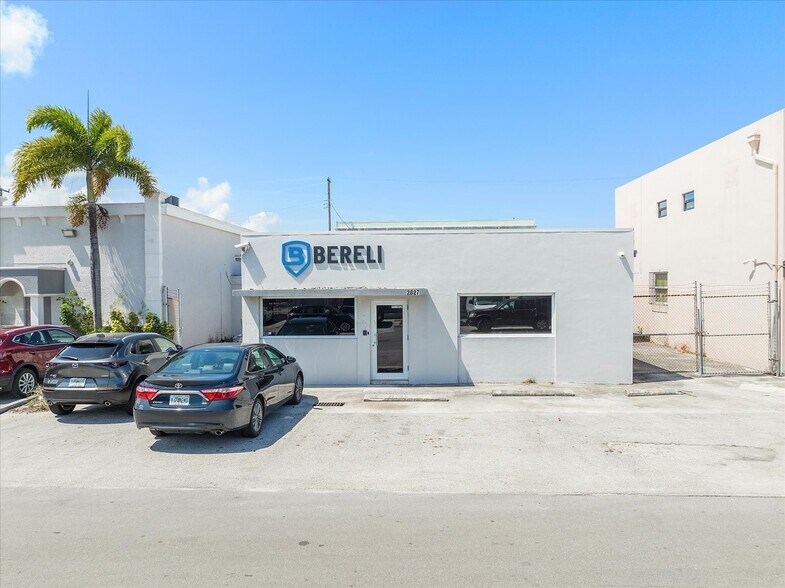 2027 Thomas St, Hollywood, FL à vendre - Photo principale – Image 1 sur 1