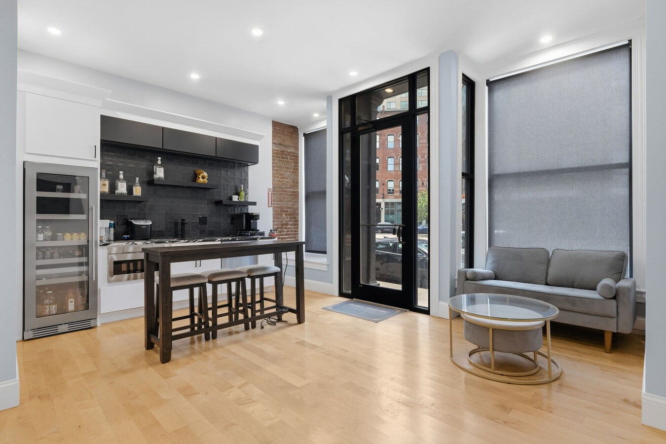 129-131 N Washington St, Boston, MA 02114 - Lot 1 - - Photo intérieure - Image 2 of 14