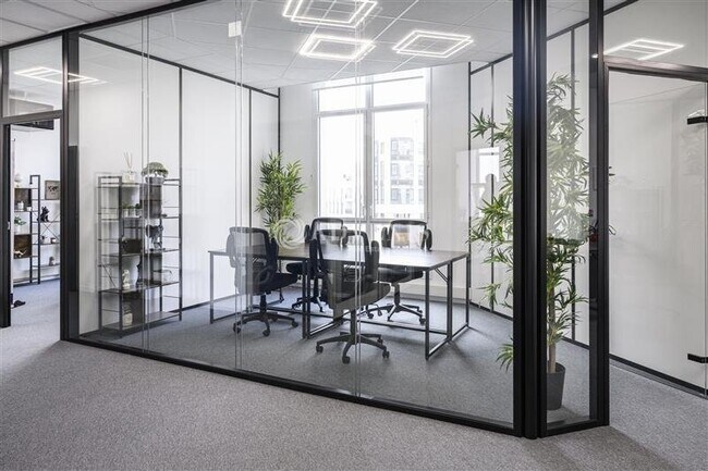 Plus de détails pour Bureau à louer