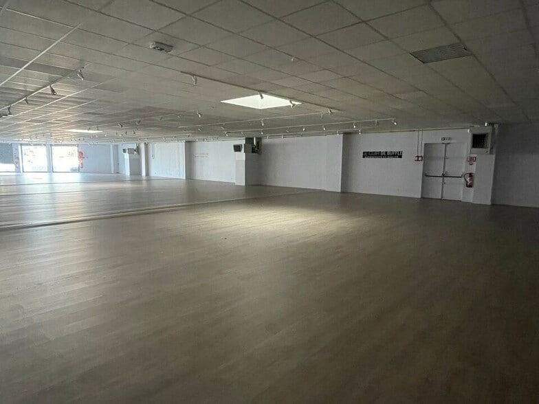 Local commercial dans Reims à vendre - Photo intérieure – Image 1 sur 5