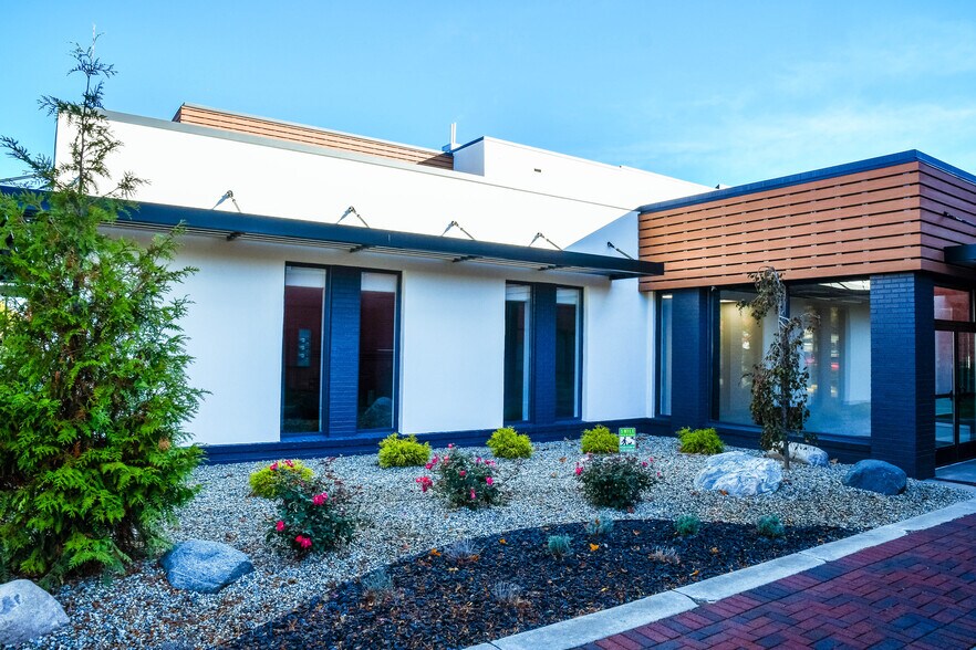 203 S Lafayette St, Greenville, MI à louer - Photo principale – Image 1 sur 8