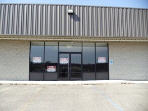 4857 State Route 93, Oak Hill, OH à louer Photo de l’immeuble– Image 1 sur 9