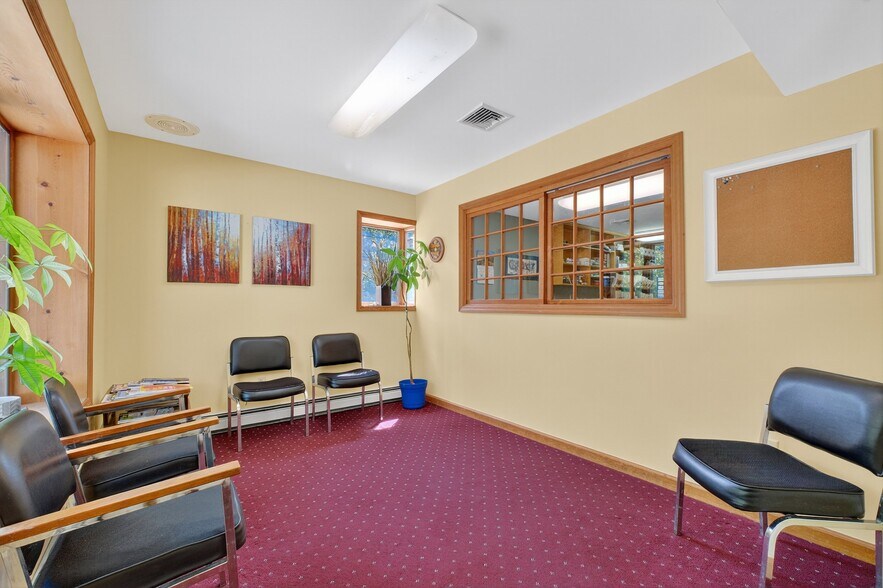 2 Renee Gate St, Cortlandt Manor, NY à vendre - Photo de l’immeuble – Image 2 sur 52