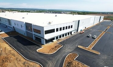 Silver Spring Route 11-Building 1, Mechanicsburg, PA à louer Photo intérieure– Image 1 sur 3