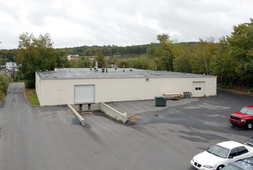 178 Commercial St, Watertown, CT à vendre - Photo de l’immeuble – Image 2 sur 4