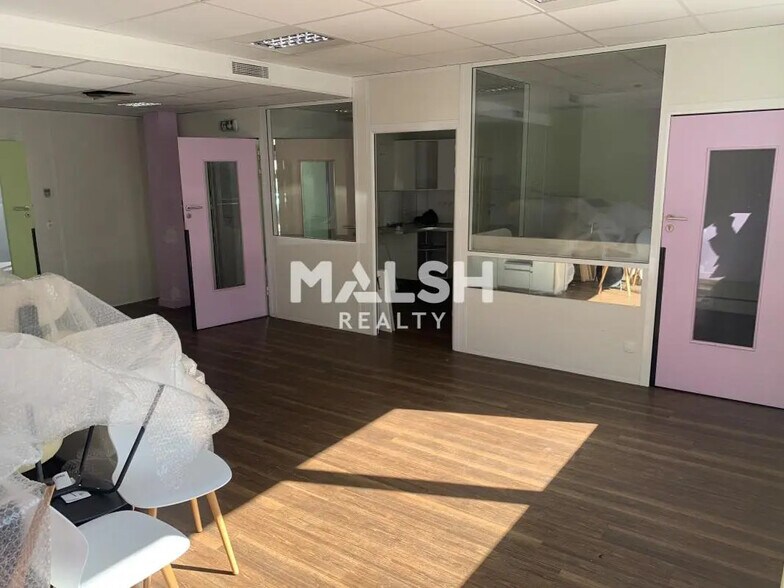 Bureau dans Caluire-et-Cuire à louer - Photo de l’immeuble – Image 3 sur 24