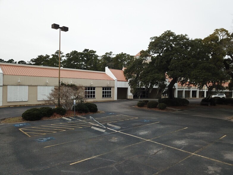 14427 Ocean Hwy, Pawleys Island, SC à louer - Photo de l’immeuble – Image 3 sur 25
