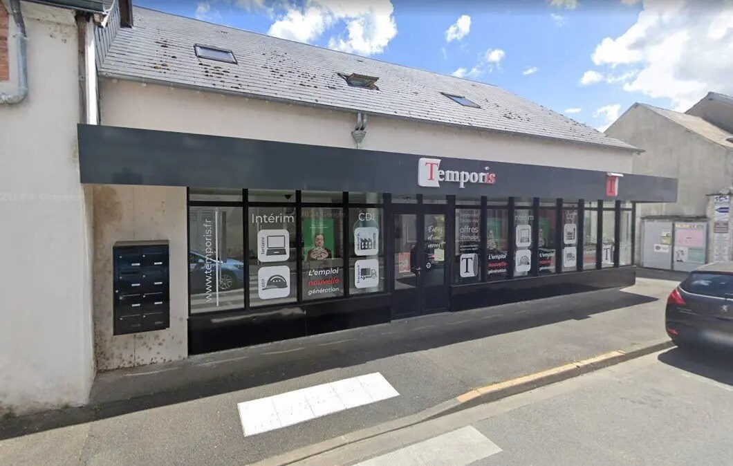 Local commercial dans Meung-sur-Loire à louer Photo de l’immeuble– Image 1 sur 2