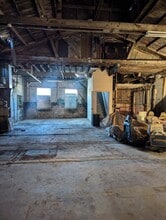 13210 S Olde Western Ave, Blue Island, IL à louer Photo intérieure– Image 2 sur 5