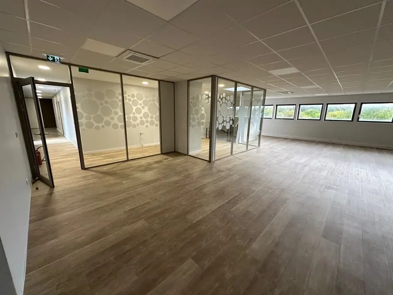 Bureau dans Rillieux-la-Pape à louer Photo de l’immeuble– Image 1 sur 13