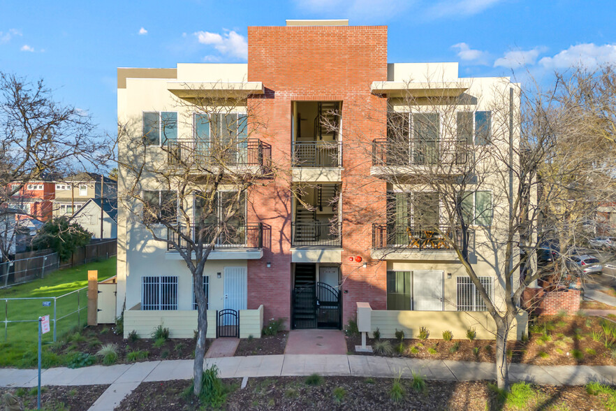 1928 21st Street, Sacramento, CA à vendre - Photo de l’immeuble – Image 1 sur 7