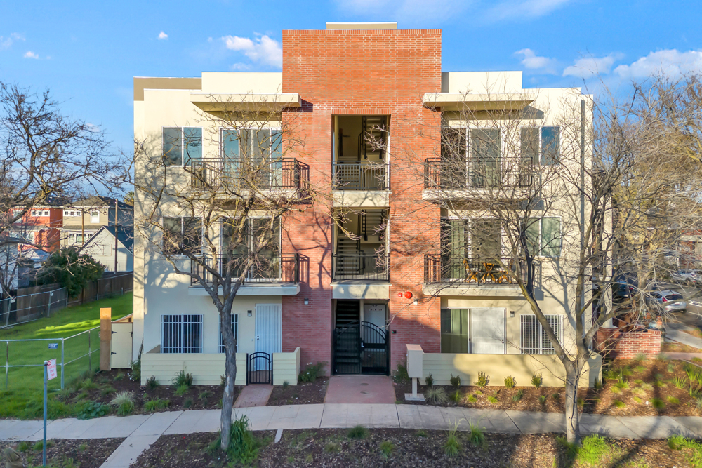 1928 21st Street, Sacramento, CA à vendre Photo de l’immeuble– Image 1 sur 8