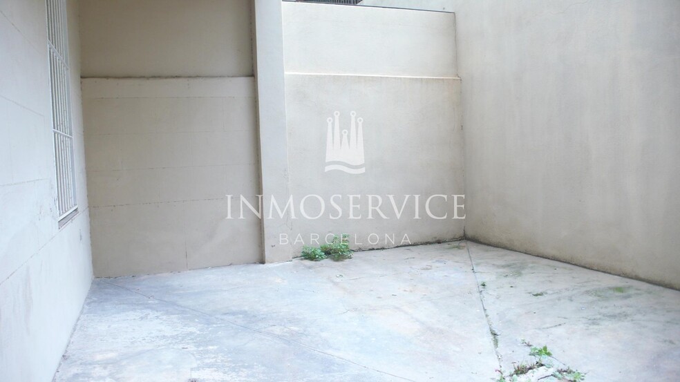 View Photo