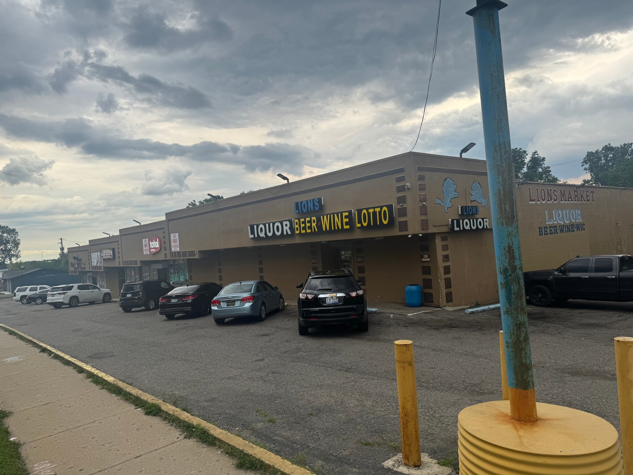 640-660 Auburn Ave, Pontiac, MI à louer Photo intérieure– Image 1 sur 6