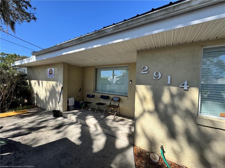 2914 2924 and Kenilworth Blvd for Sale portefeuille de 3 biens à vendre sur LoopNet.fr - Photo de l’immeuble – Image 2 sur 8