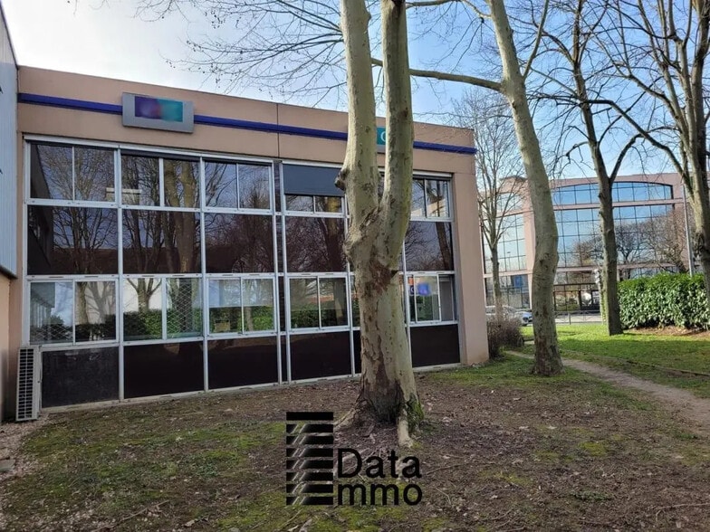 3 Rue Des Coutures, Torcy à louer - Photo de l’immeuble – Image 2 sur 8