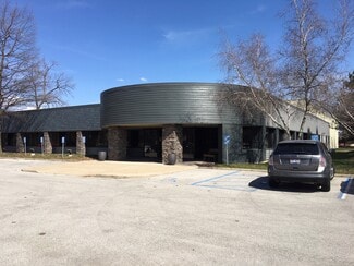 Plus de détails pour 1660 Indian Wood Cir, Maumee, OH - Local d’activités à vendre