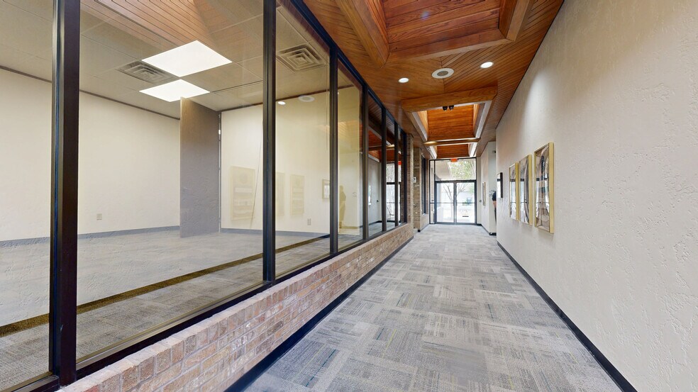 4203-4211 Gardendale St, San Antonio, TX à louer - Numérisation 3D Matterport – Image 2 sur 27