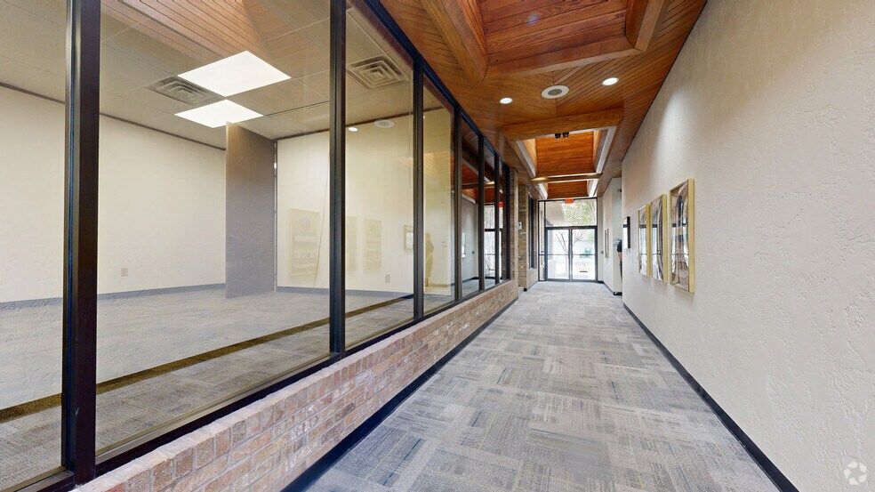 4203-4211 Gardendale St, San Antonio, TX à louer - Numérisation 3D Matterport – Image 2 sur 26
