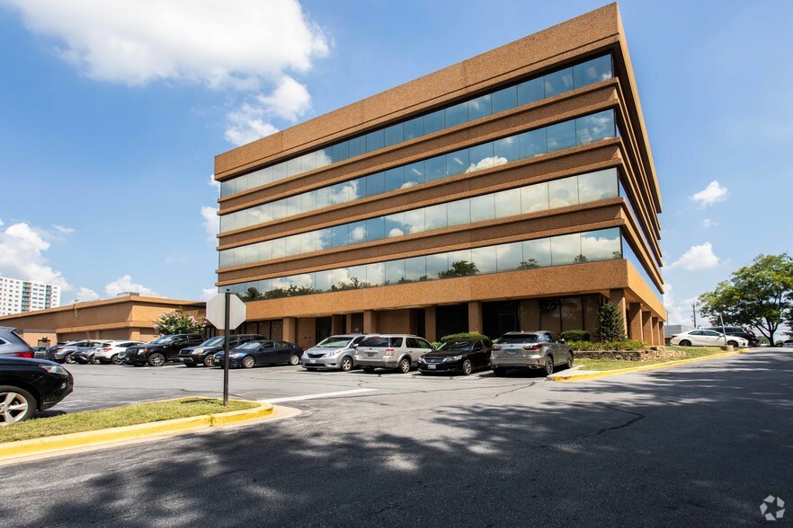 11120 New Hampshire Ave, Silver Spring, MD à louer - Photo de l’immeuble – Image 3 sur 8
