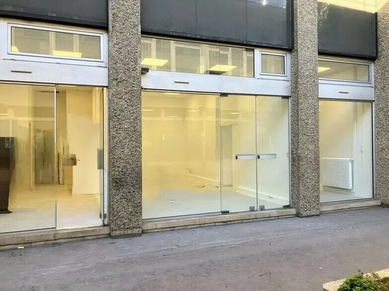 Bureau dans Paris à louer - Photo de l’immeuble – Image 2 sur 8