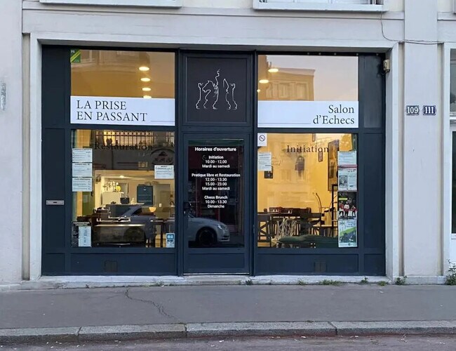 Plus de détails pour Local commercial à louer