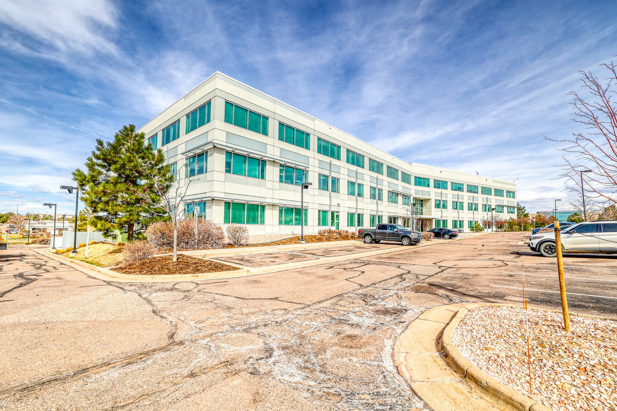 349 Inverness Dr S, Englewood, CO à vendre Photo principale– Image 1 sur 32