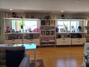 2201 N Hollywood Way, Burbank, CA à louer Photo intérieure– Image 2 sur 8